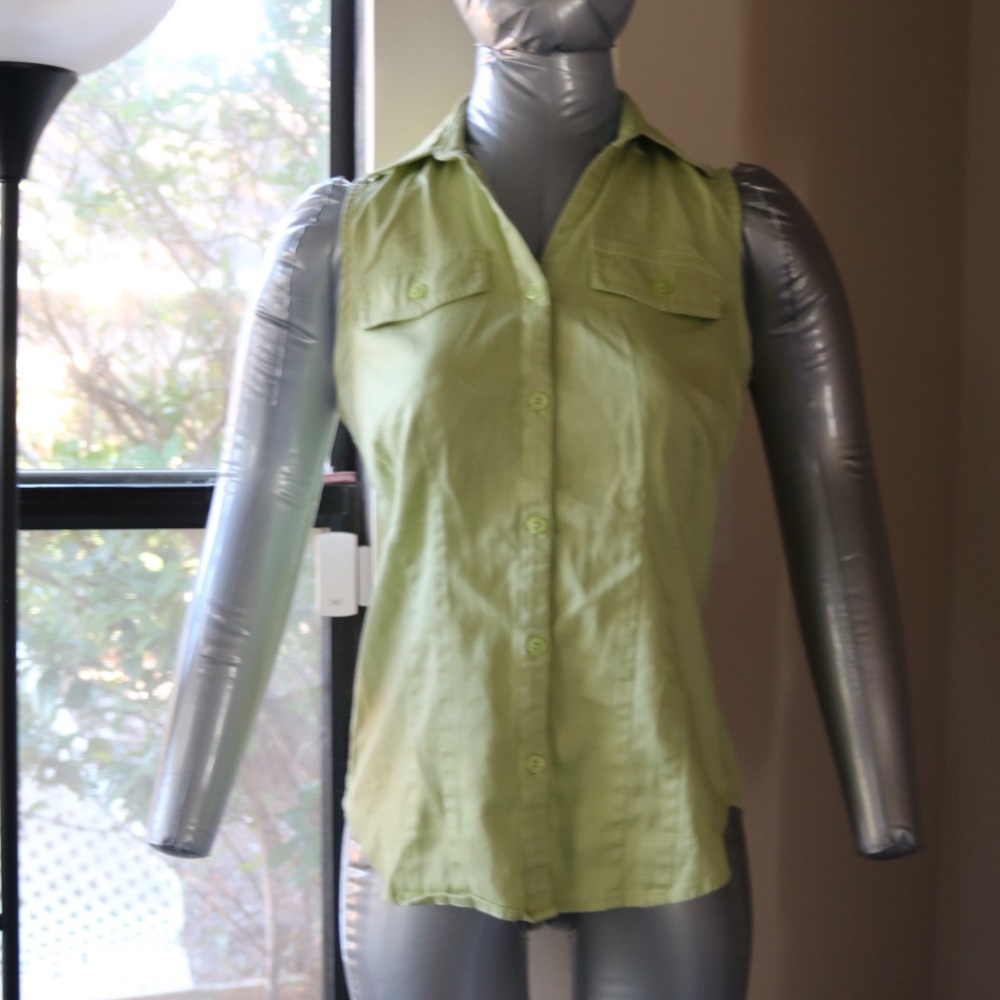 Van Heusen Collared Button-Up Tank